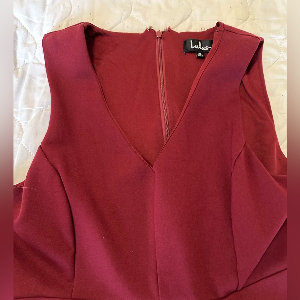 Dress - Picture 2 of 4